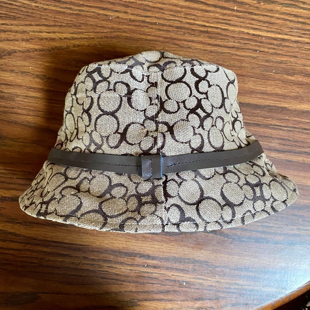 NWT Disney Logo Mickey Bucket Hat